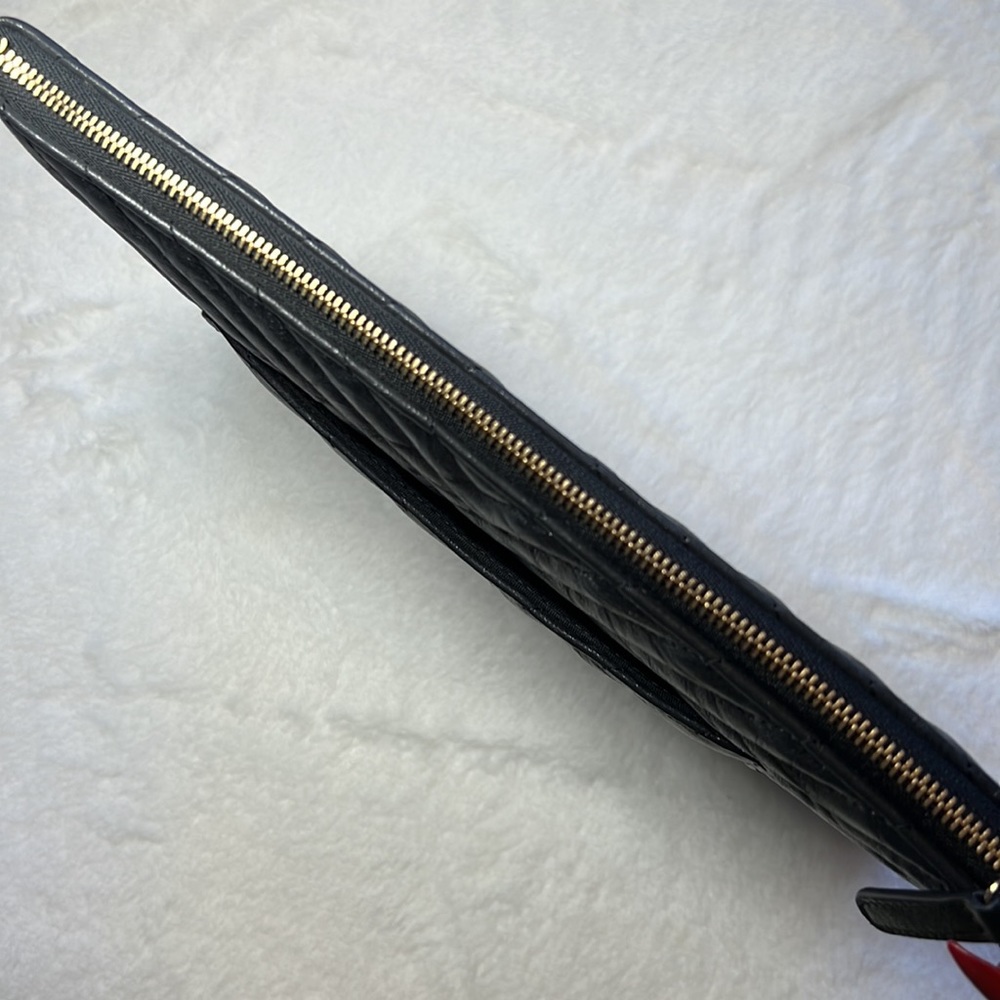 CHANEL CLUTCH - Picture 5 of 16